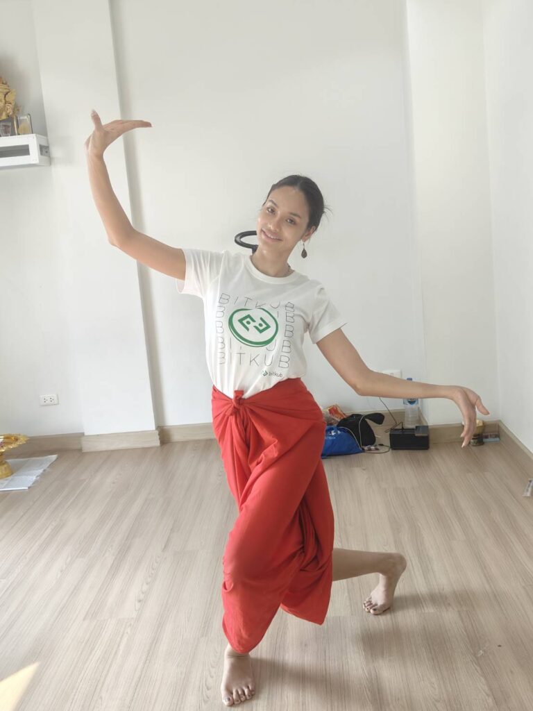 ขอบคุณ คุณกรองทอง ที่ให้บ้านนาฏศิลป์ไทยพระราม2 บางนา ดูแลค่ะ