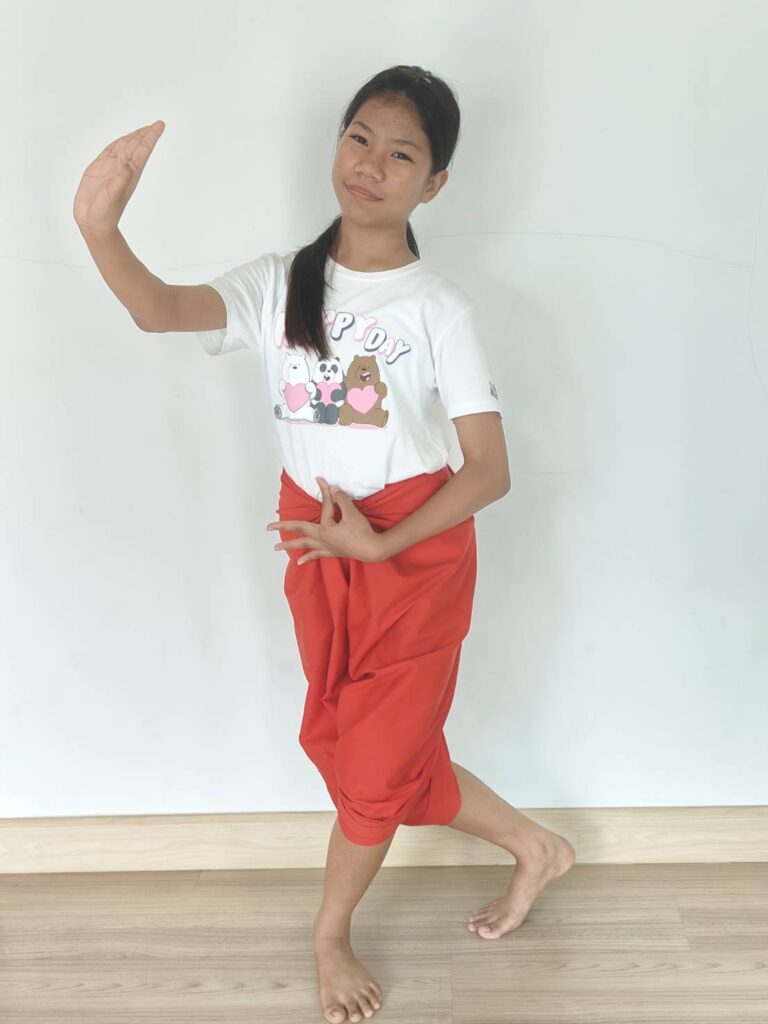 ยินดีกับน้องอิงฟ้า สอบติดพิเศษรำไทย โรงเรียนราชวินิตบางแก้ว